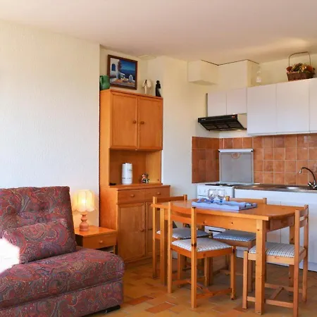 Le Lavandou, 1 Pièce, 3 Personnes - Fr-1-251-83 *