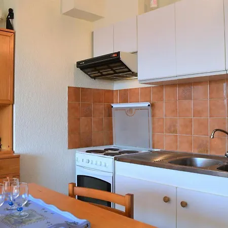 Apartment Coin Nuit Proche Avec Parking - - Fr-1-251-83 *